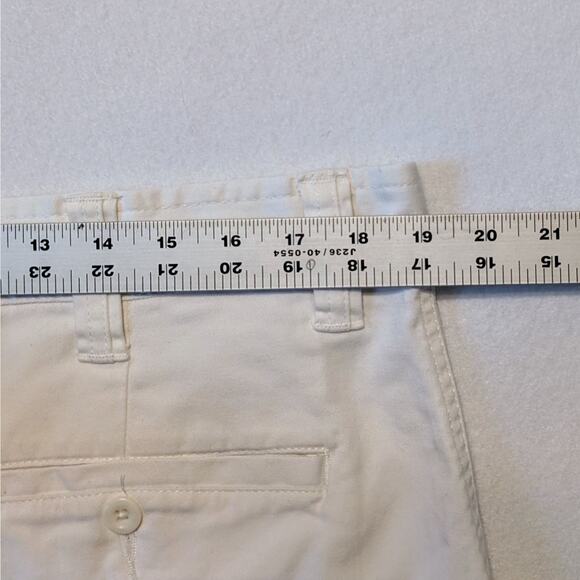 St. John's Bay Comfort Stretch Men's 38 White Flat Front Shorts - Picture 6 of 7